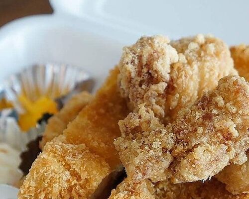 外はカリッ中津唐揚げ特有の香ばしさ小山市唐揚げ